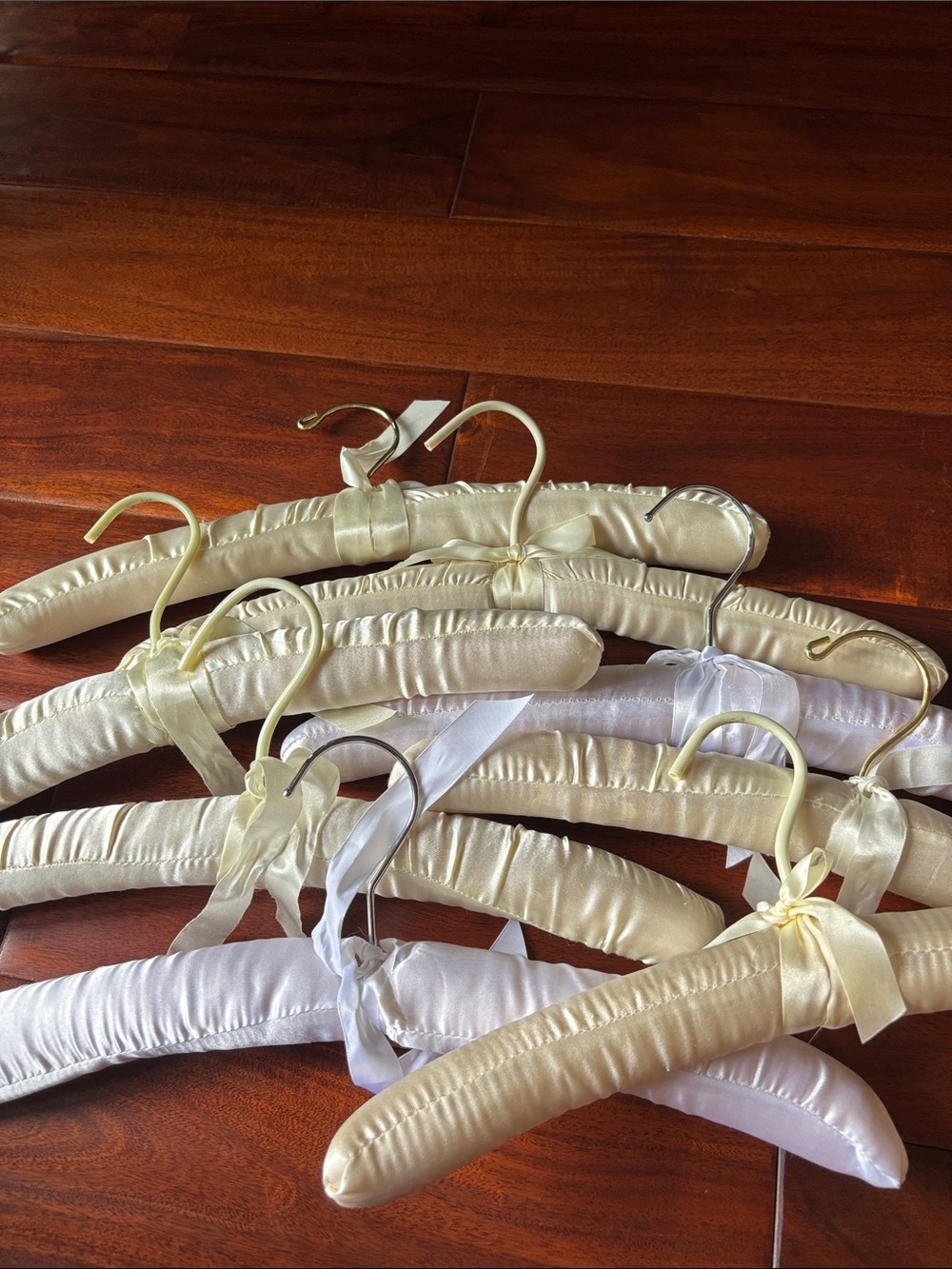 Silk Padded Satin Hangers - Ivory & White (Set)